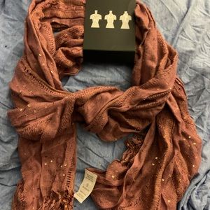 Scarf. 5 for 20$